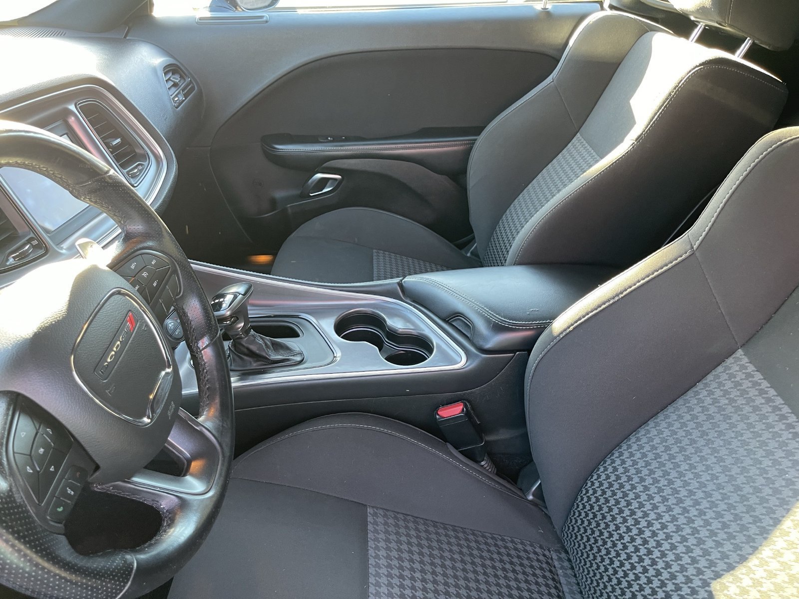 Used 2019 Dodge Challenger R/T w/ Performance Handling Group RWD image 9