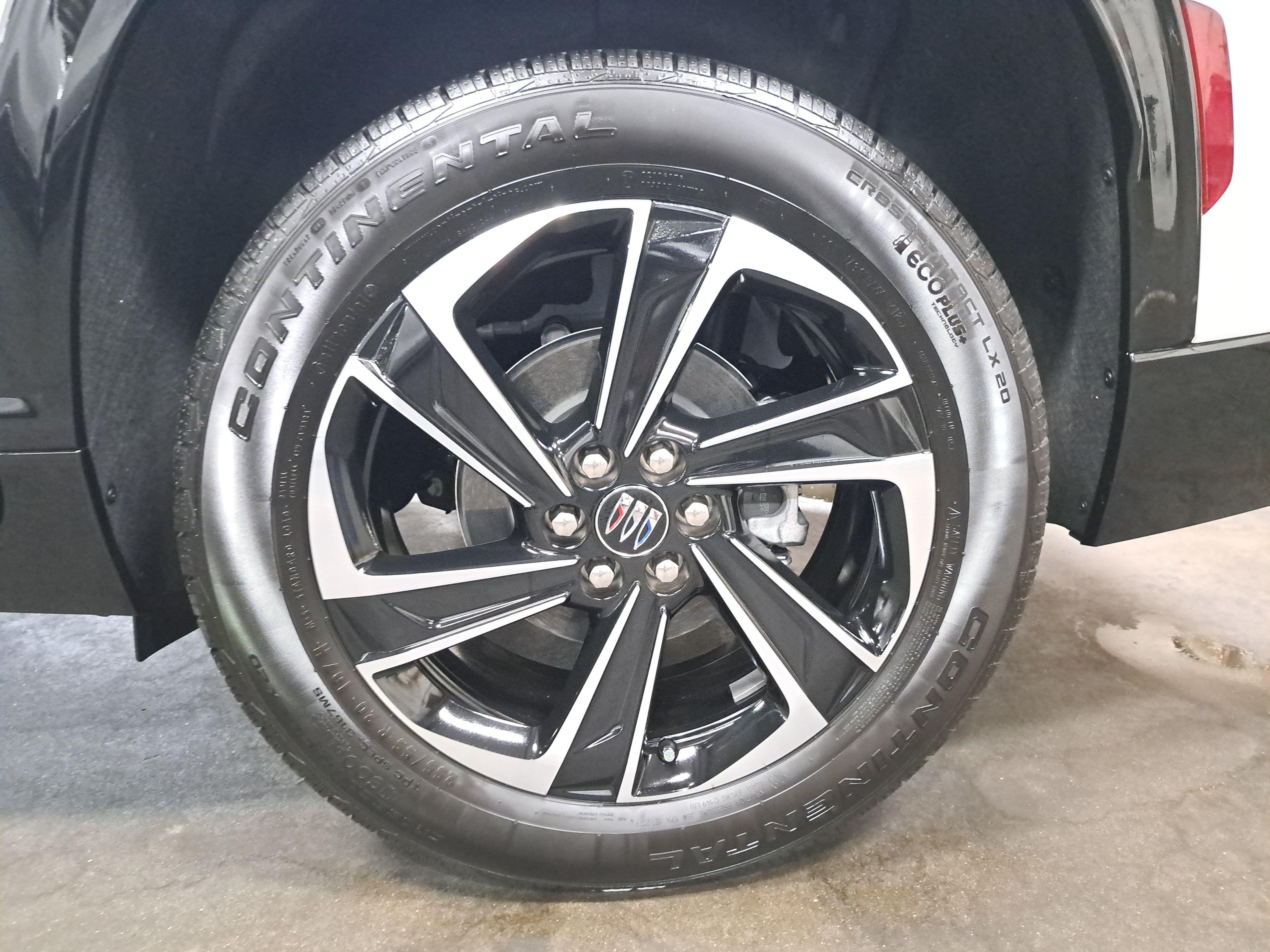 Used 2026 Buick Enclave Sport Touring w/ Power Package FWD image 35