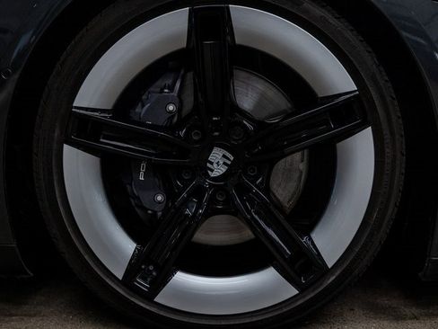 Used 2025 Porsche Cayenne S image 19