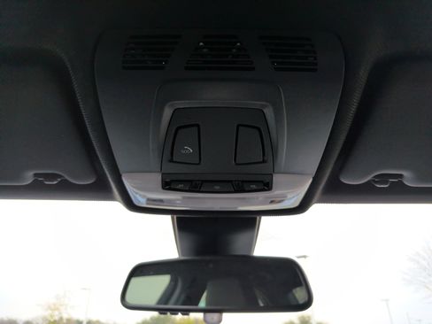 Used 2018 BMW M3 image 29