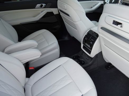 Certified 2026 BMW X7 xDrive40i AWD/4WD image 36