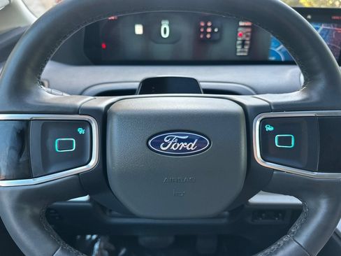 Used 2025 Ford Expedition Active AWD/4WD image 24