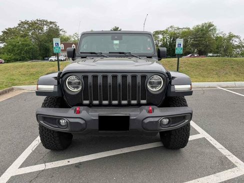 Used 2019 Jeep Wrangler Unlimited Rubicon AWD/4WD image 2