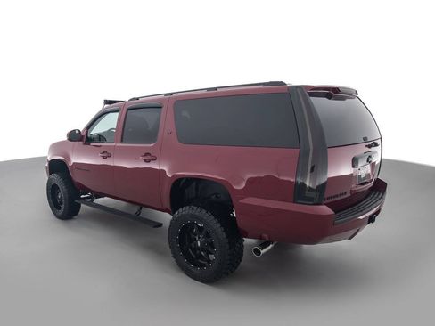 Used 2007 Chevrolet Suburban LT AWD/4WD image 7