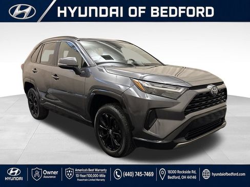 Used 2023 Toyota RAV4 SE w/ Convenience Package AWD/4WD image 3