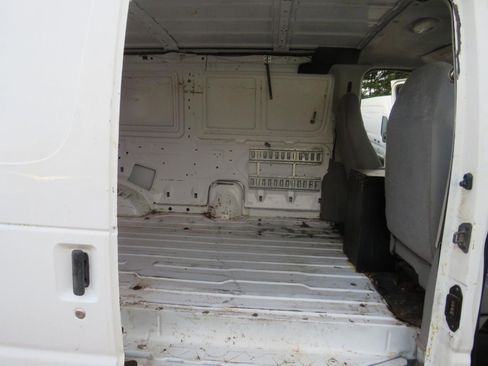 Used 2012 Ford E-250 and Econoline 250 w/ Commercial Cargo Van Pkg RWD image 18