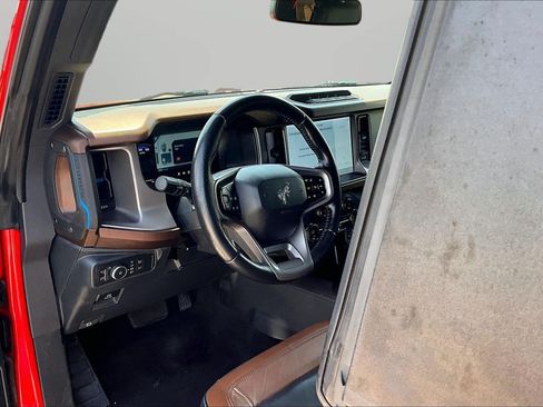 Used 2021 Ford Bronco Outer Banks w/ Sasquatch Package AWD/4WD image 20