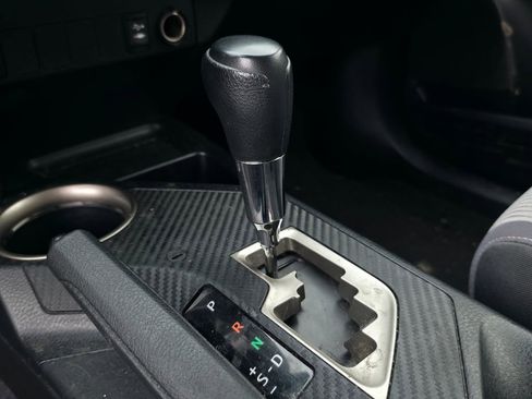 Used 2013 Toyota RAV4 XLE image 16