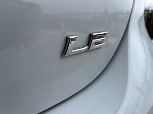 Used 2023 Toyota Camry LE image 9