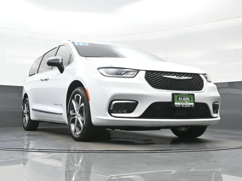 Used 2026 Chrysler Pacifica Pinnacle AWD/4WD image 38