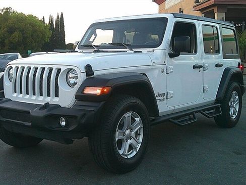 Used 2020 Jeep Wrangler Unlimited Sport S image 4