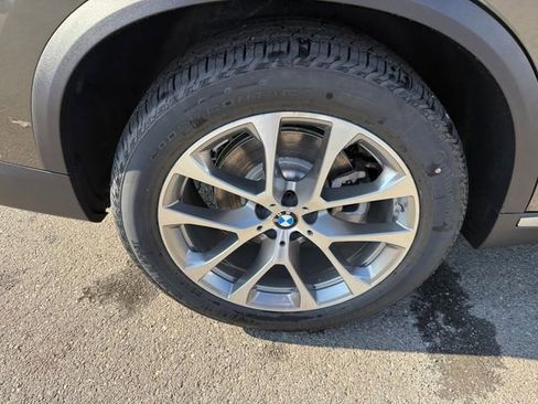 New 2026 BMW X5 xDrive40i AWD/4WD image 16