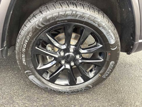 Used 2020 Jeep Grand Cherokee Altitude image 8