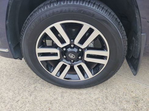 Certified 2024 Toyota 4Runner Limited image 29