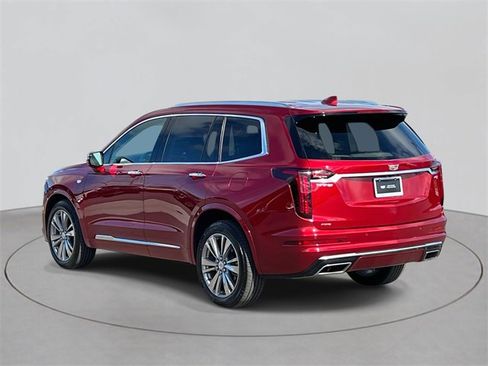 Certified 2023 Cadillac XT6 Premium Luxury image 4