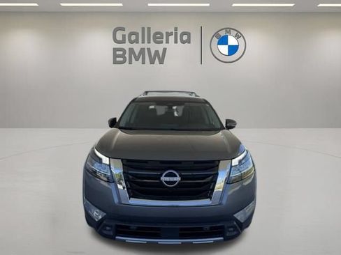 Used 2023 Nissan Pathfinder SL AWD/4WD image 4
