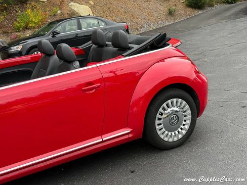 Used 2014 Volkswagen Beetle 1.8T FWD image 39