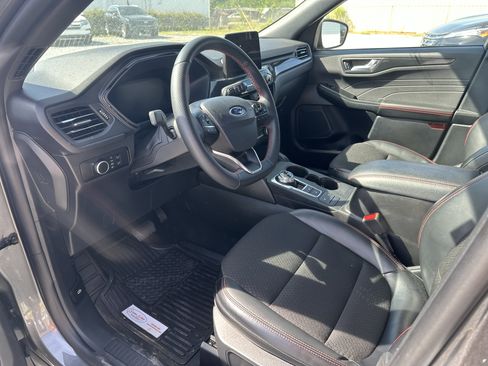 Used 2025 Ford Escape ST-Line FWD image 7