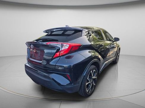 Used 2020 Toyota C-HR XLE FWD image 7