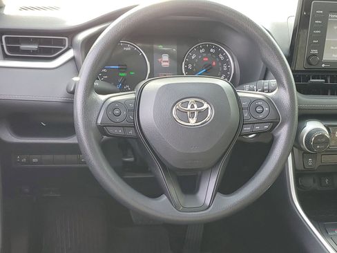 Used 2022 Toyota RAV4 XLE w/ Convenience Package image 12