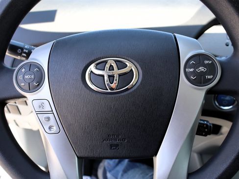 Used 2012 Toyota Prius Three image 28