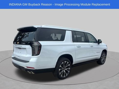 Used 2026 Chevrolet Suburban High Country AWD/4WD image 5