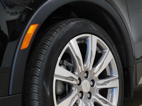 Used 2023 Cadillac XT4 Premium Luxury w/ Technology Package AWD/4WD image 20