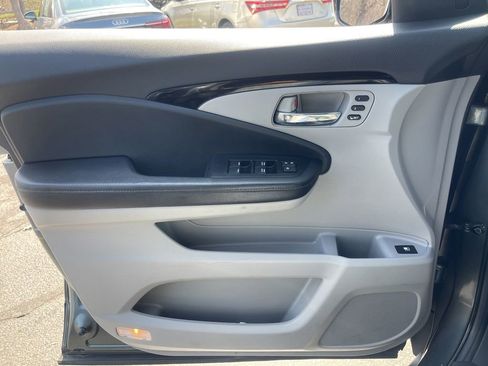 Used 2019 Honda Ridgeline RTL-E image 9