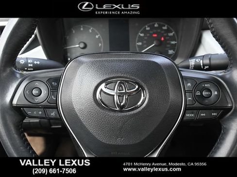 Used 2024 Toyota Corolla SE w/ SE Premium Package FWD image 8