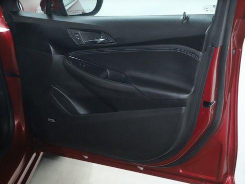 Used 2018 Chevrolet Cruze Premier image 32