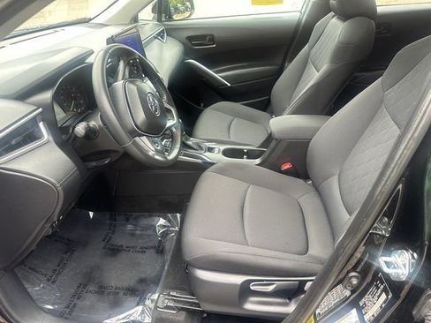 Used 2025 Toyota Corolla Cross LE w/ Moonroof Package AWD/4WD image 26