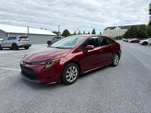 Used 2022 Toyota Corolla LE FWD image 3