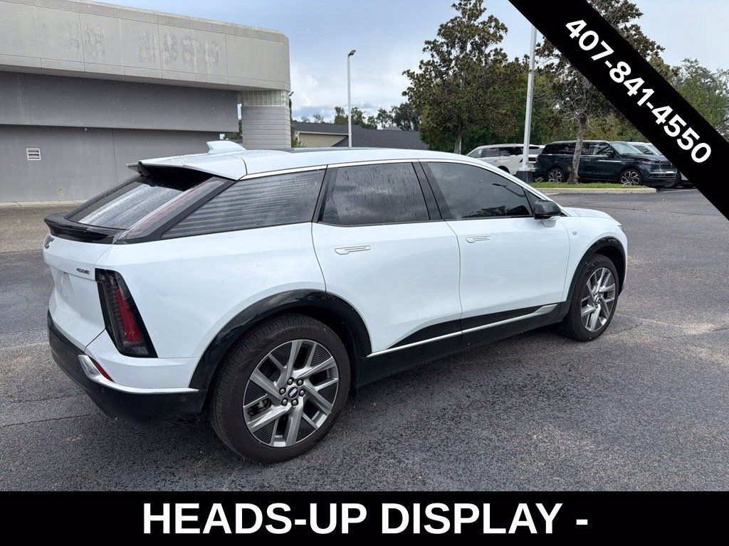 Used 2026 Cadillac Optiq Luxury 2 w/ LPO, Floor Liner Package RWD image 2