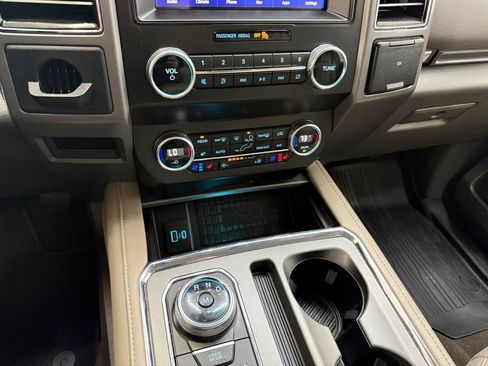 Used 2020 Ford Expedition XLT w/ Equipment Group 202A image 15