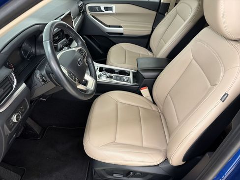 Certified 2020 Ford Explorer XLT w/ Equipment Group 202A AWD/4WD image 5