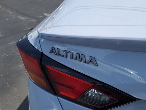 Certified 2025 Nissan Altima 2.5 SR AWD/4WD image 6