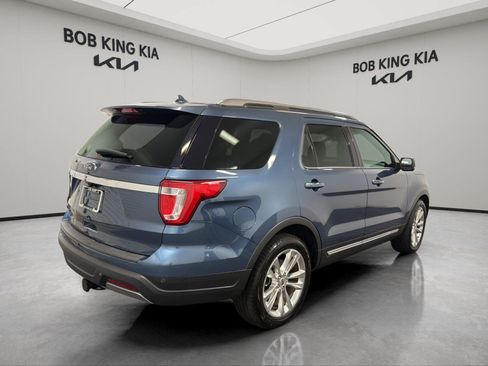 Used 2019 Ford Explorer XLT w/ Equipment Group 202A FWD image 5