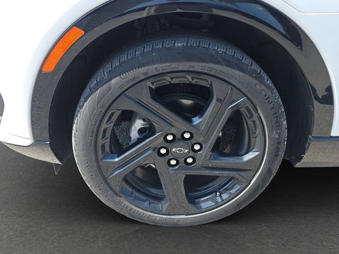 Used 2024 Chevrolet Equinox EV RS FWD image 4