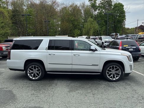 Used 2019 Cadillac Escalade ESV Premium Luxury AWD/4WD image 5