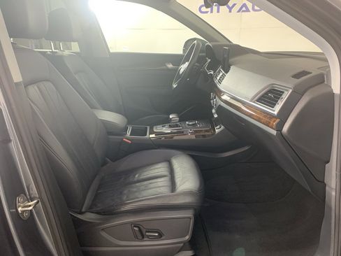 Used 2018 Audi Q5 Premium w/ Convenience Package image 43