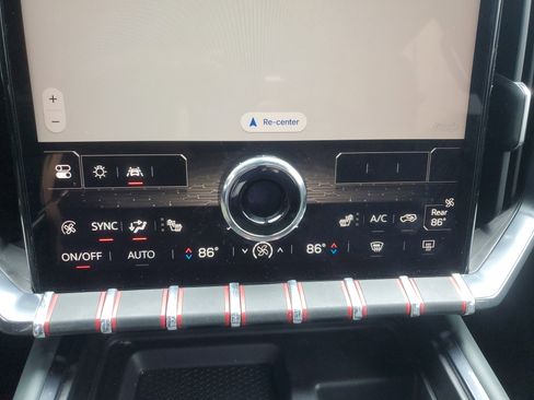 Used 2024 GMC Acadia AT4 image 28