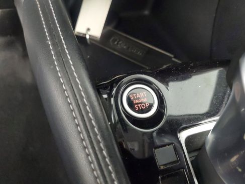 Used 2020 Nissan Kicks SV image 18