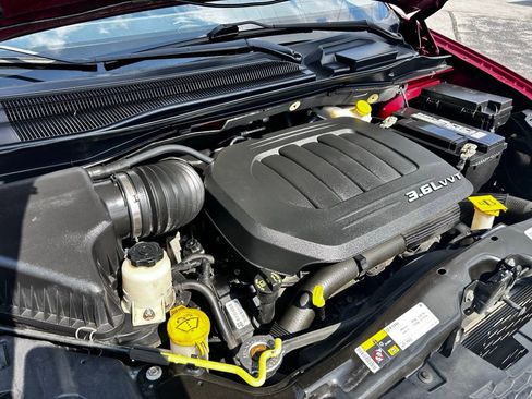 Used 2014 Dodge Grand Caravan SXT FWD image 35