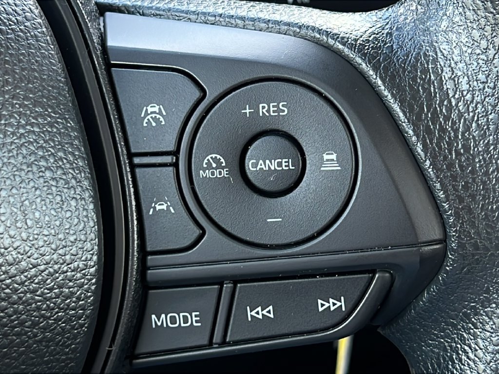 Used 2026 Toyota Corolla LE FWD image 19