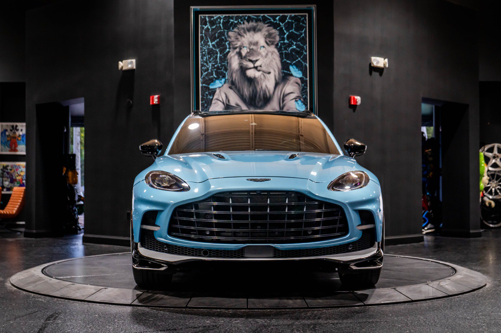 Used 2023 Aston Martin DBX 707 AWD/4WD image 11