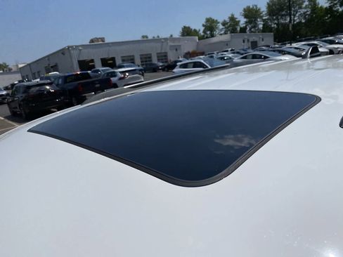 Used 2021 Jeep Grand Cherokee Limited AWD/4WD image 18