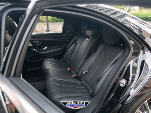Used 2018 Mercedes-Benz S 560 Sedan image 20