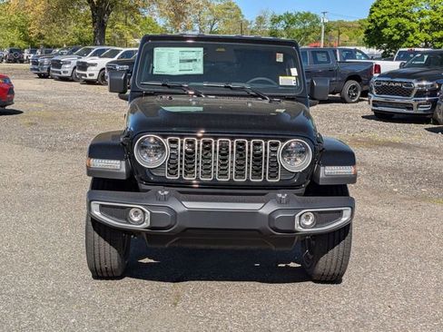 New 2026 Jeep Wrangler Unlimited Sahara AWD/4WD image 8