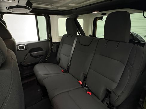 Used 2022 Jeep Wrangler Unlimited Sport AWD/4WD image 43