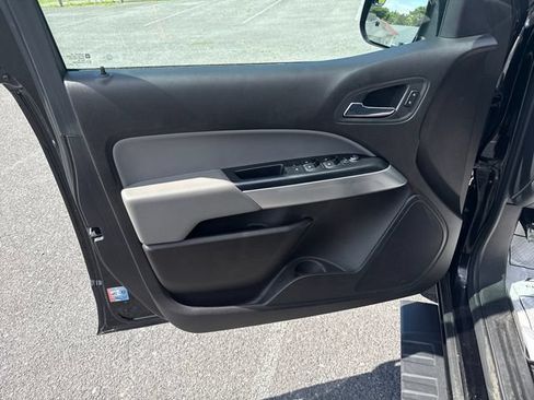Used 2016 Chevrolet Colorado LT w/ LT Convenience Package AWD/4WD image 11